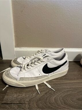 Nike Blazer Low '77